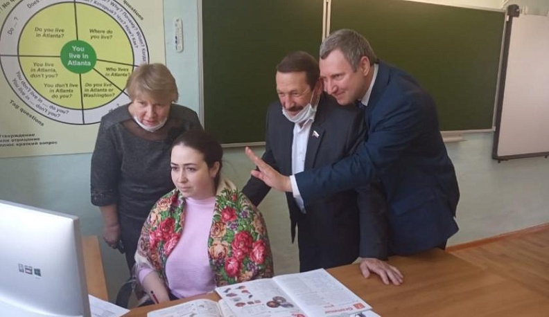 Сегодня с рабочим визитом в Людинове побывал депутат Государственной Думы Геннадий Скляр