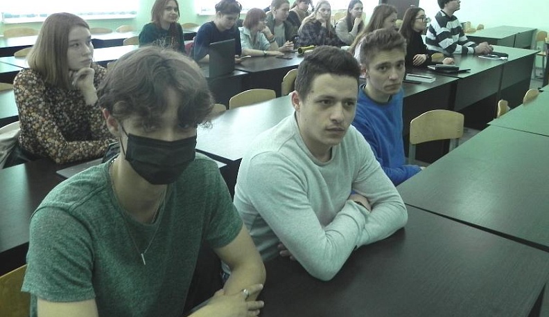 Калужским студентам рассказали о долгой истории создания первых космических ракет