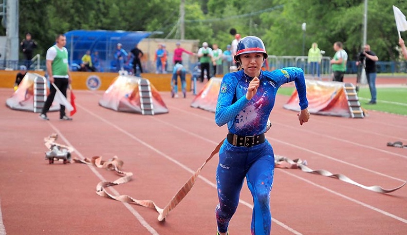 В Калуге соревнуются пожарные-спортсмены