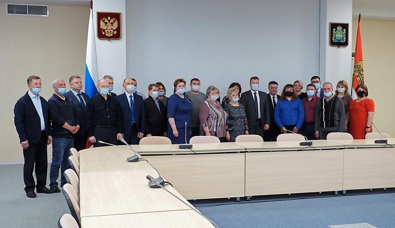 Калужских медиков наградили грамотами