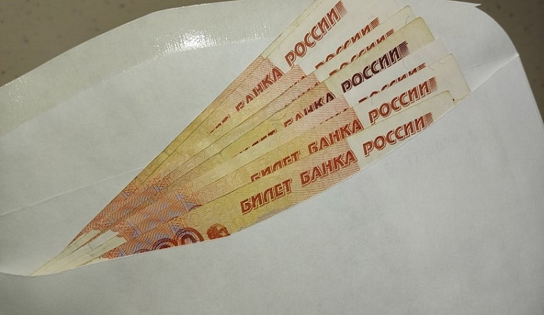 В Калужской области лжегадалка украла у мужчины крупную сумму денег