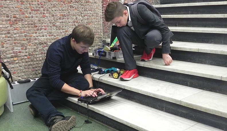 Калужских школьников приглашают на открытый IT-урок