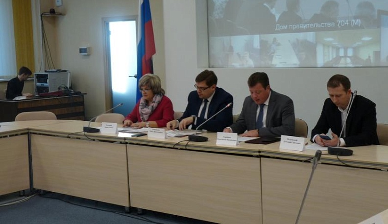 Интересы калужан старшего поколения обсудили на заседании межведомственной комиссии