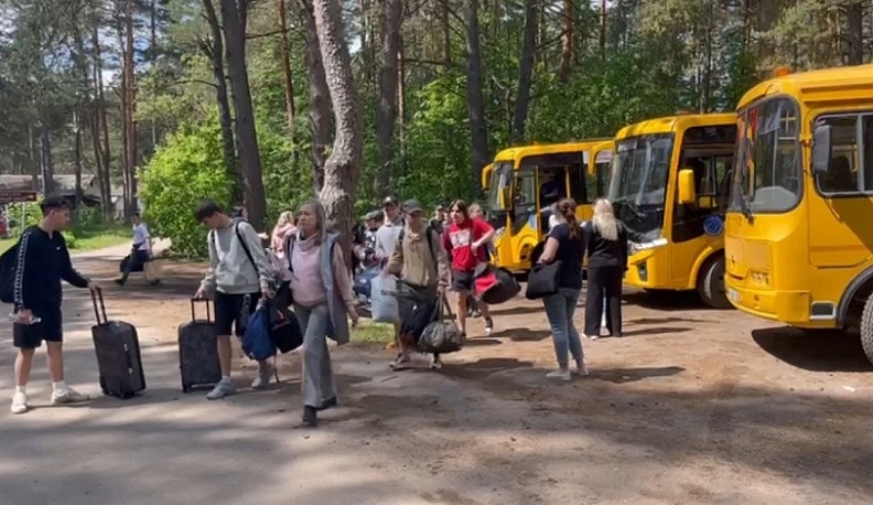 Владислав Шапша потребовал от ответственных лиц личного контроля организации летнего отдыха детей