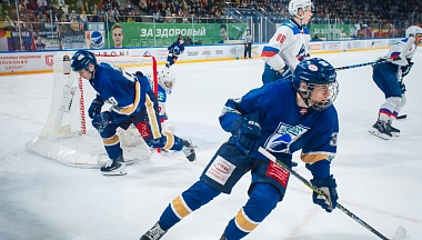 Калужские хоккеисты продолжают выигрышную серию плей-офф НМХЛ 