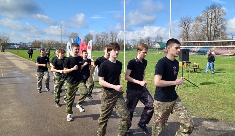 В Дзержинском муниципальном округе прошли соревнования допризывников