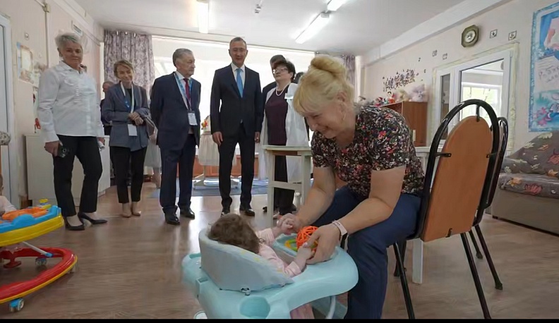 Владислав Шапша поблагодарил Союзмаш за помощь Дому малютки