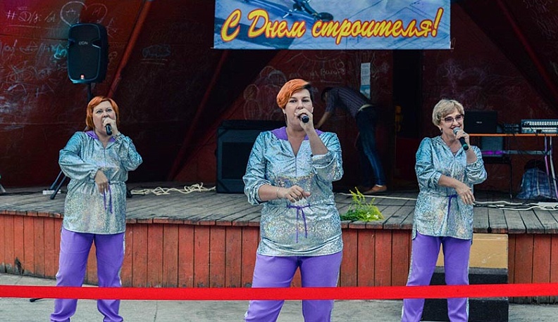 В Людинове отметили День Строителя