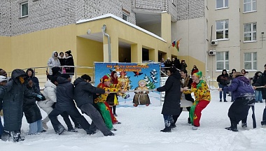 Студенты КГУ отметили Масленицу