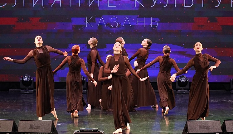 Калужский ансамбль «Ренессанс» стал победителем международного фестиваля «Слияние культур»