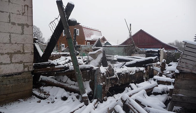 Погорельцы из Бабынинского района просят помощи