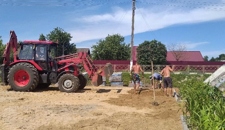 В Барятинском районе началось благоустройство сквера в честь комсомольцев-подпольщиков