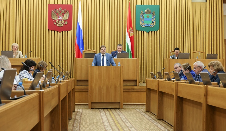 В Калужской области отменили транспортный налог на одно средство передвижения мощностью до 150 лошадиных сил для участников СВО