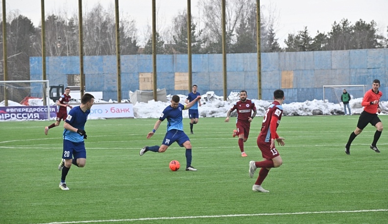 В калужском дерби победили футболисты «Кванта»