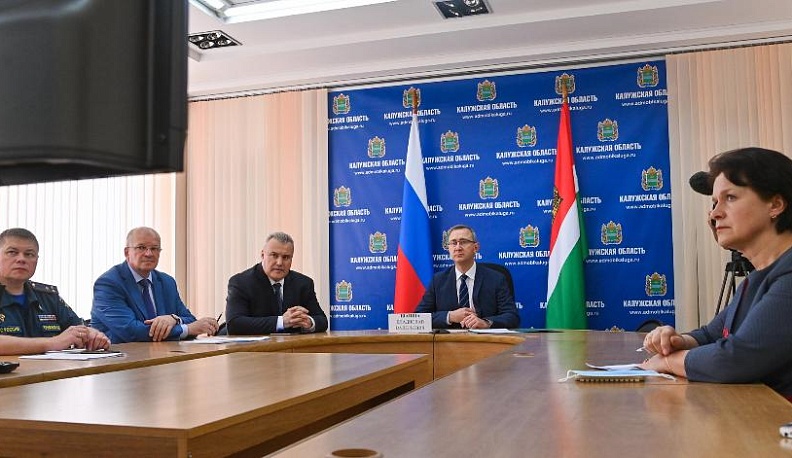 Владислав Шапша принял участие во Всероссийском совещании по вопросу готовности к началу нового учебного года