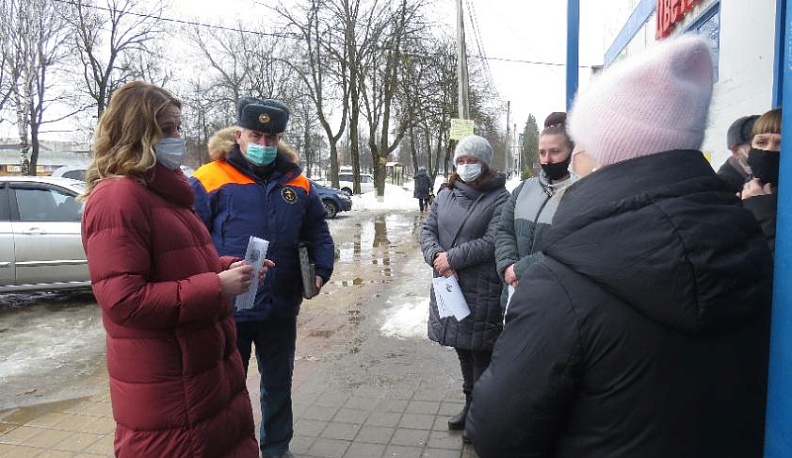 Ольга Коробова рассказала кировчанам о правилах безопасности на водных объектах 