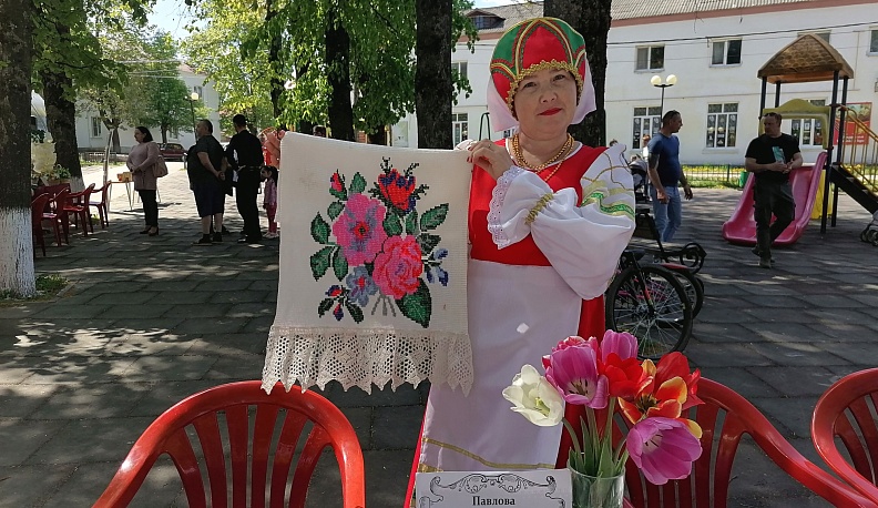 В Думиничах прошёл районный фестиваль «В семье большой, в семье единой»