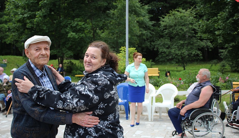 Жизнь продолжается