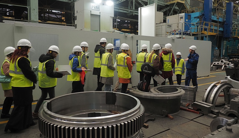 КТЗ продолжает профориентацию школьников