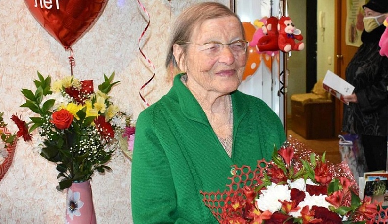 Жительница Кондрова отметила столетний юбилей