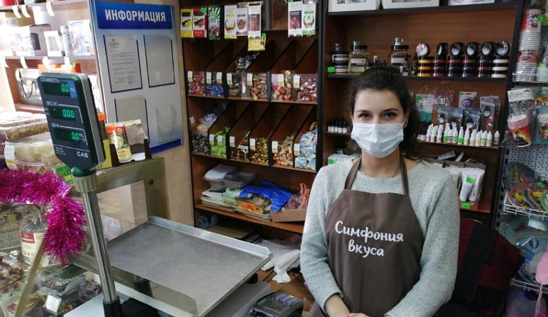 В Кондрове проверили наличие масок у клиентов парикмахерских и маркетов