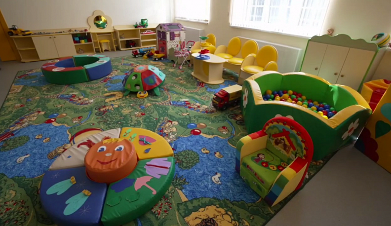 Владислав Шапша проверил новый детский сад в Детчино