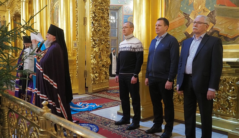 Губернатор Калужской области принял участие в Рождественской вечерне