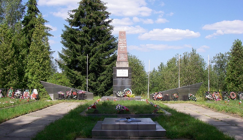 «Силён здесь гад,  но мы его ломаем…»