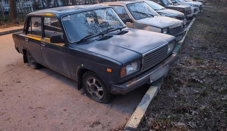 Благодаря инициативе калужанина с улицы убрали брошенный автомобиль