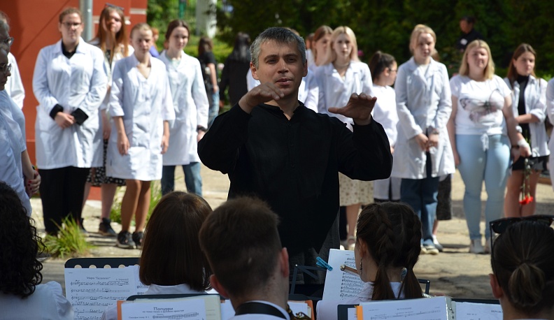 В Калуге прошёл детский турпоход по памятным местам, посвящённым Великой Отечественной войне