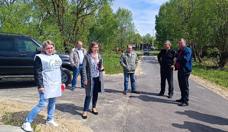 И в райцентр, и к мемориалу