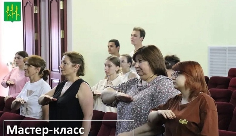 В Мещовске в рамках подготовки к Петровской ярмарке прошел мастер-класс по актерскому мастерству