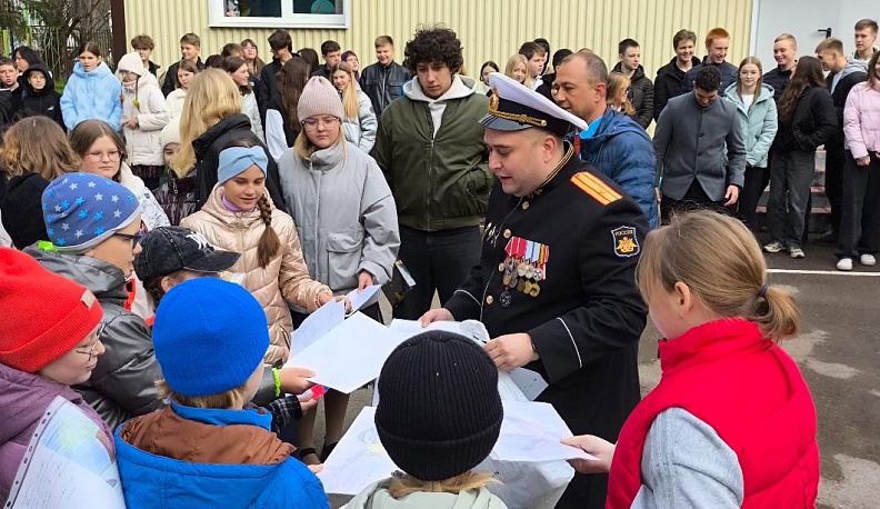 Задачи как у всех:  бить врага и любить Родину
