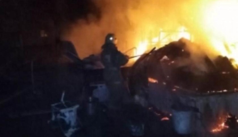 В Жуковском районе при пожаре пострадал человек