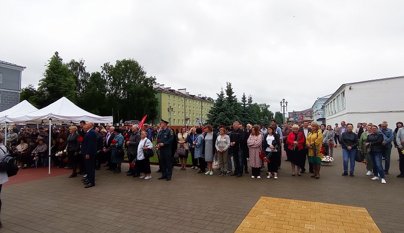 В Людинове День памяти и скорби начался в 4 часа утра
