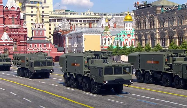 «Бал» у стен Кремля