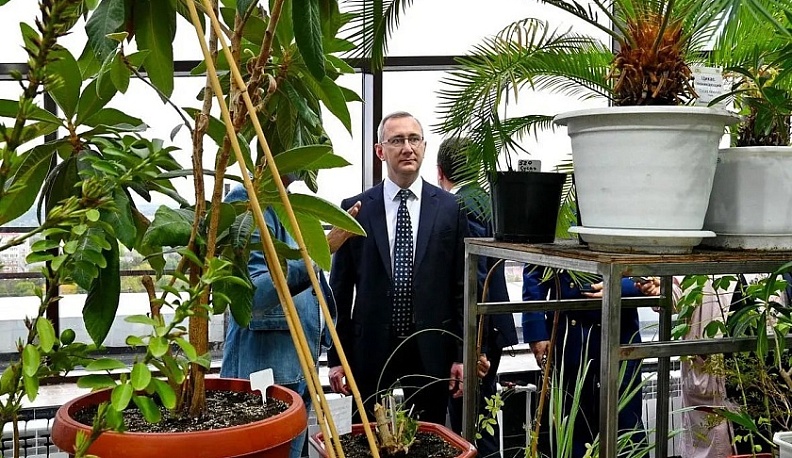 Губернатор Владислав Шапша назвал ботанический сад изюминкой КГУ им. К.Э. Циолковского