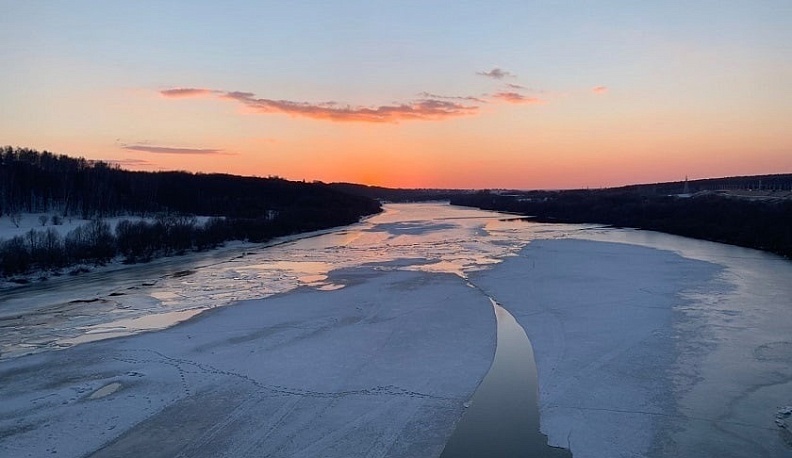 В Калужской области глыбы льда по берегам рек могут создать проблемы во время весеннего половодья