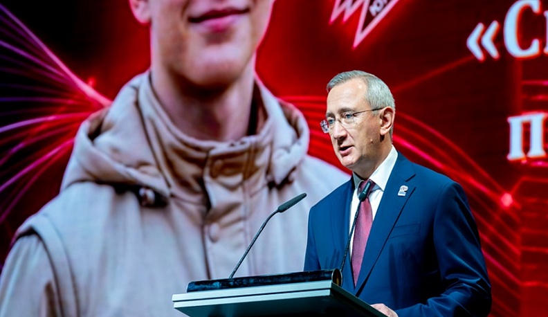  Владислав Шапша поздравил с 10-летием Калужское отделение «ЮНАРМИИ»