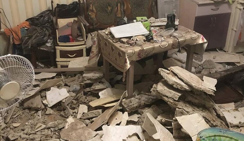 Пенсионеры из квартиры с аварийным потолком отказались от предложения переехать в маневренный фонд 