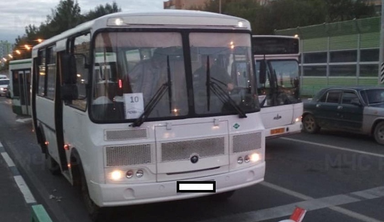 В Анненках столкнулись два автобуса