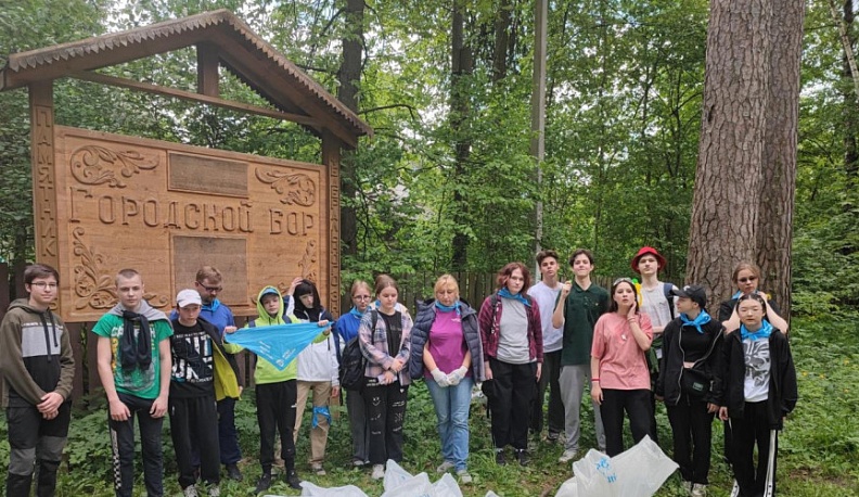 Берег Яченского водохранилища в Калуге стал чище благодаря экоклассу