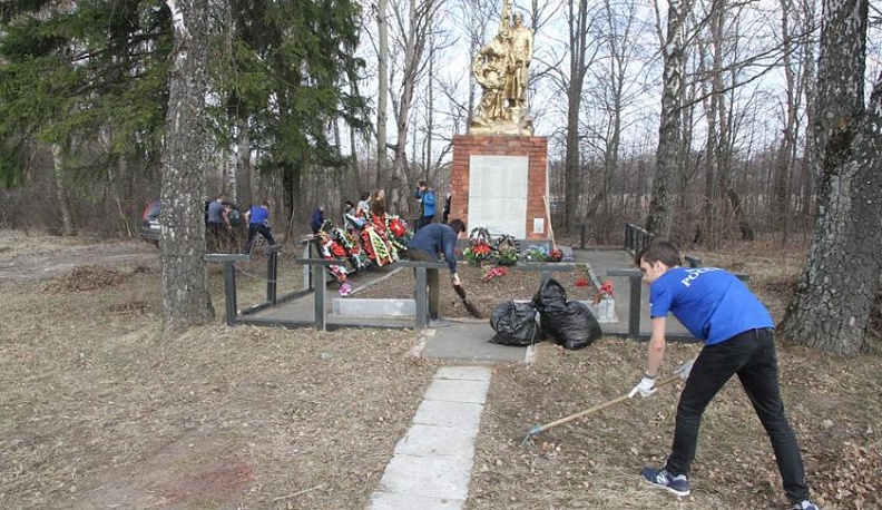 В Калуге приводят в порядок воинские захоронения