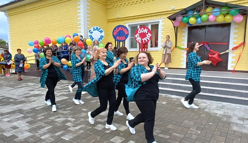 В Мосальском районе после капремонта открылся сельский ДК в деревне Долгое