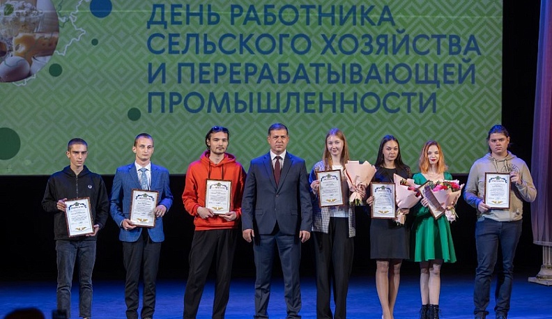 Семь калужских студентов получили стипендии имени Г.И. Сонина