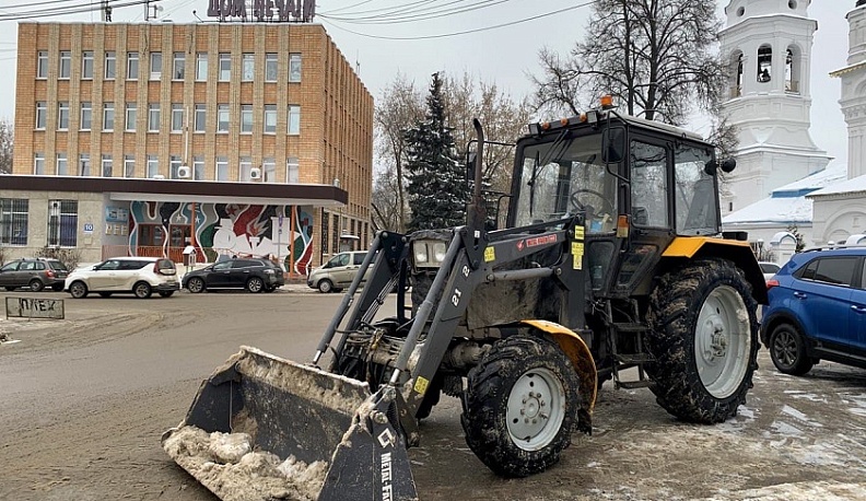 Калужан просят убрать автомобили с восьми улиц для вывоза снега 25 января