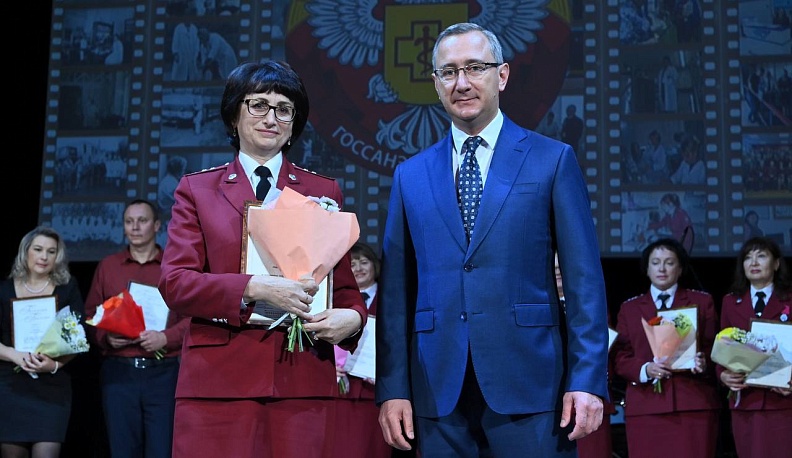 Владислав Шапша поздравил сотрудников санитарно-эпидемиологической службы России с юбилеем