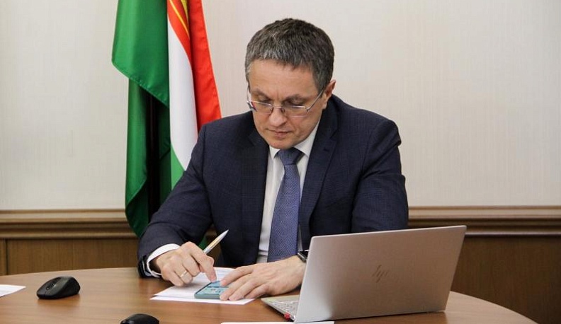 В Калуге сформированы дополнительные бригады для сбивания сосулек и обработки тротуаров