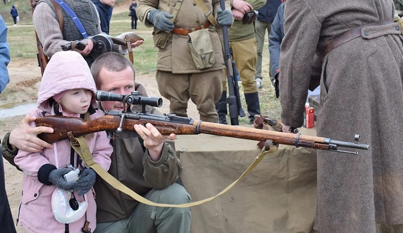 В Тарусе воссоздали битвы Великой Отечественной войны