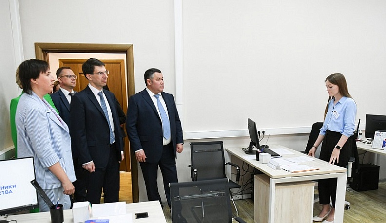 Игорь Щёголев ознакомился с работой филиала фонда «Защитники Отечества» в Тверской области